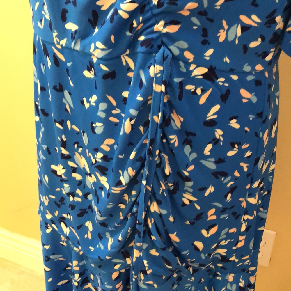 Vince Camuto off v-neck, pretty scrunched shirt sleeves fit & flare dress - Picture 9 of 15